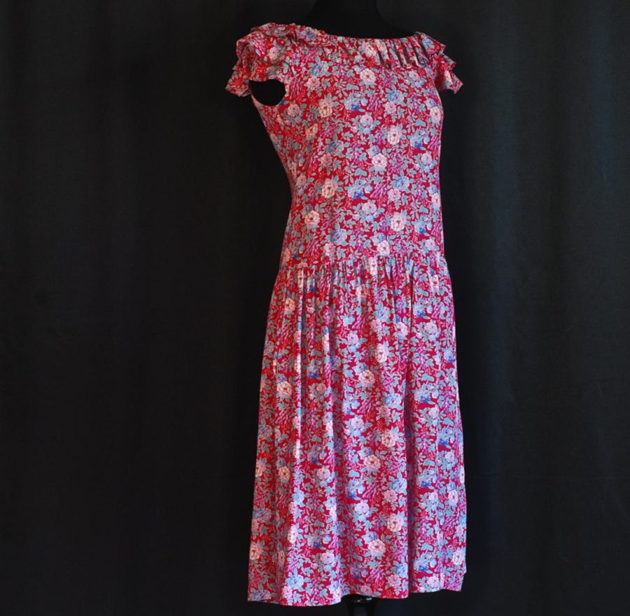 jane shaffhausen for Belle France 1970's red and white floral summer dress.