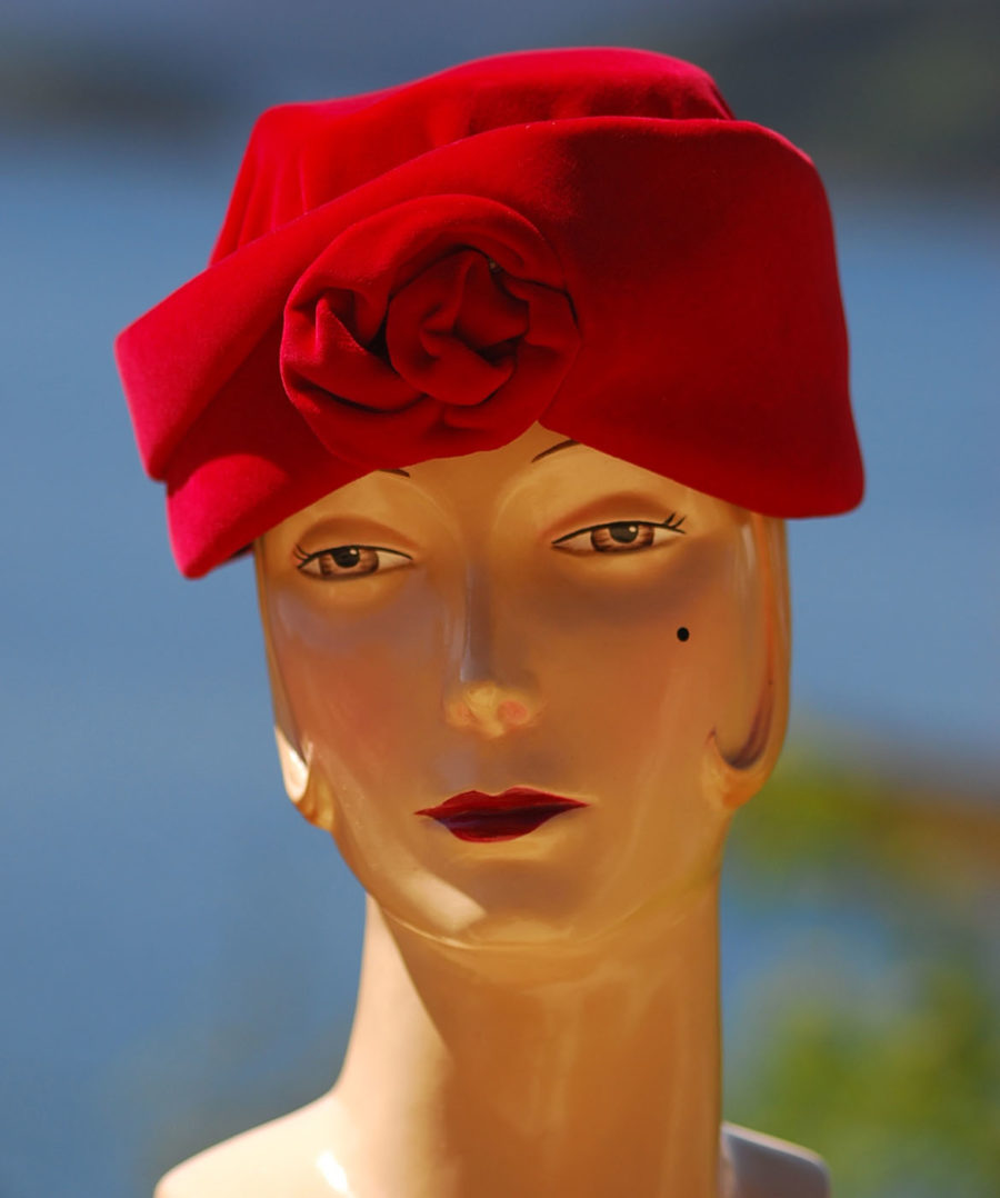 1960's Elegant Fuschia coloured velvet hat with a rose at the front