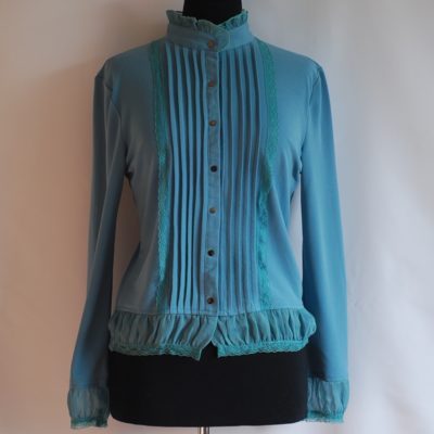 BC BL blue vintage blouse with delicate trim and front snap buttons.