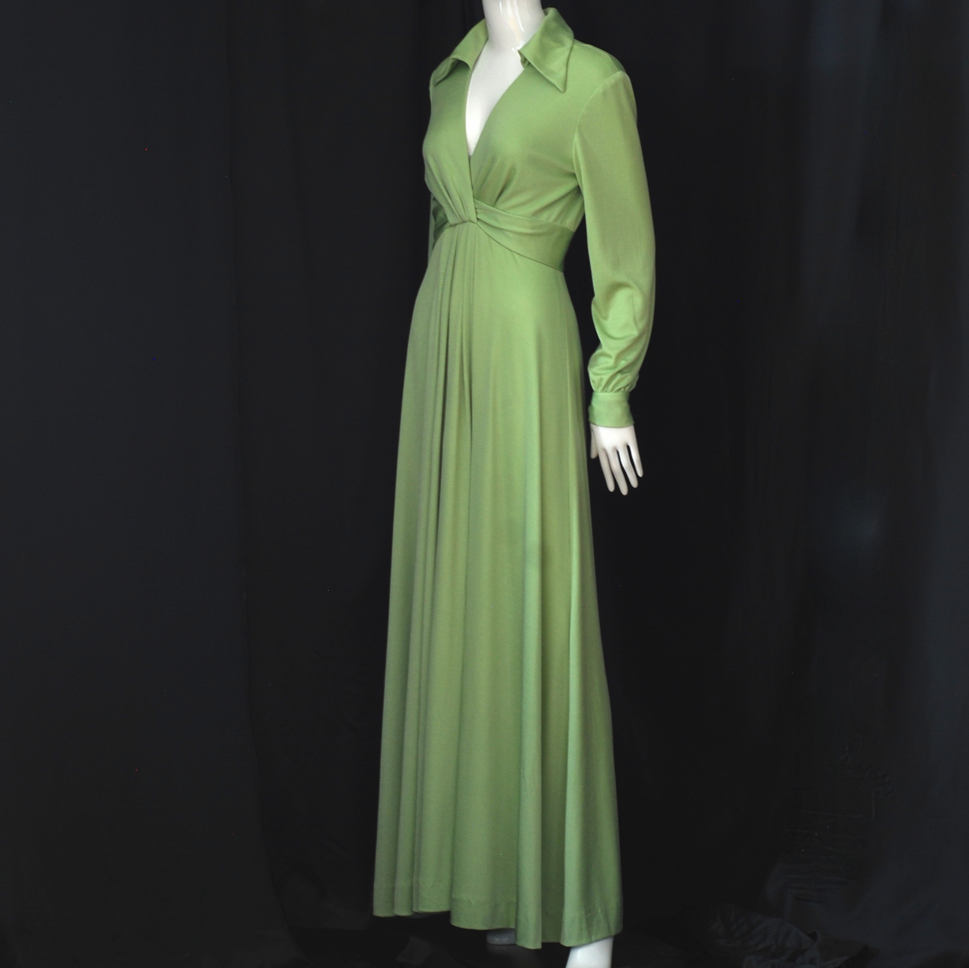 Estevez The Eva Gabor Look 1960’s Apple Green Maxi Dress QUIET WEST.