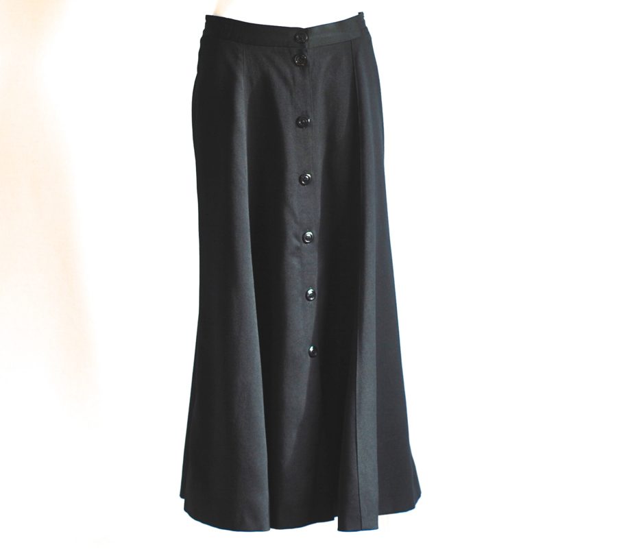 Gue Laroche classic black wool midi skirt with front buttons, made in France