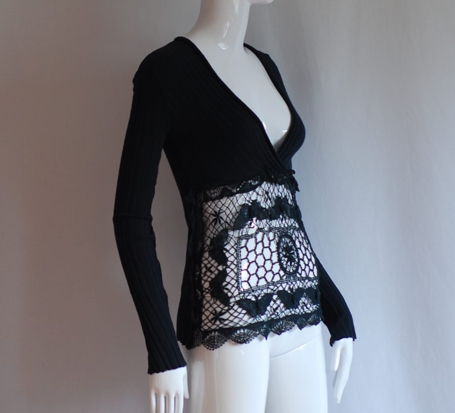 Black V-Neck ribbed cotton top with crocheted front