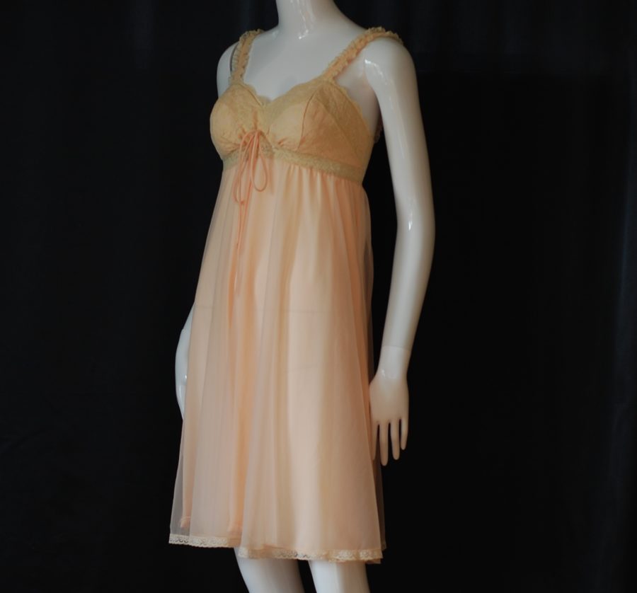 Olga Sleeping Pretty 1960's peach colored nightgown