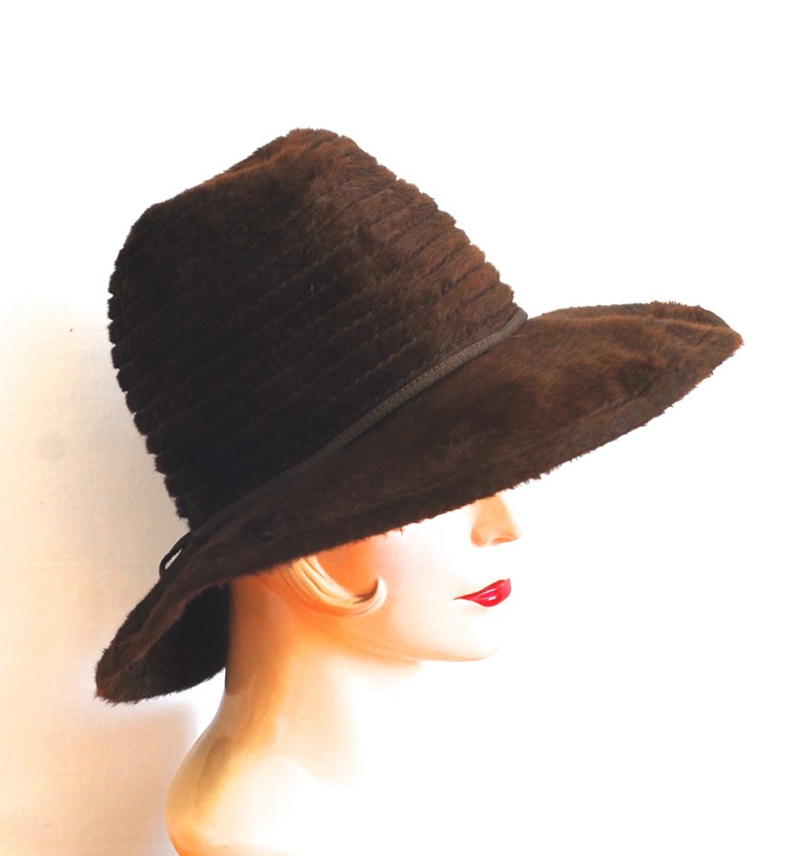 Brown fur felt hat with broad brim made in Germany