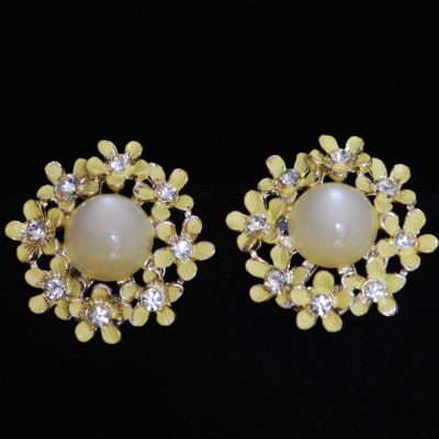 Karu Arke 1950's Yellow Flower Vintage Earrings - Signed