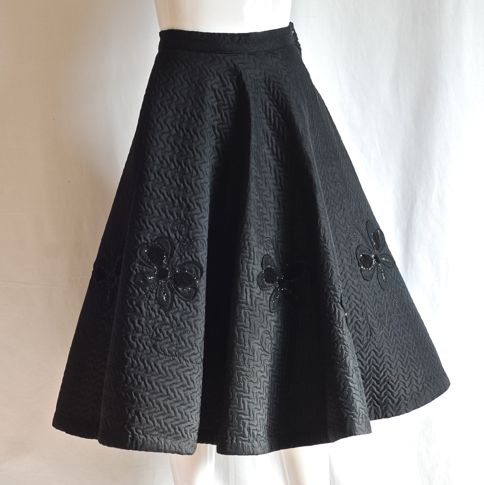 1950’s Quilted, Embroidered & Appliqued Flared Skirt | QUIET WEST