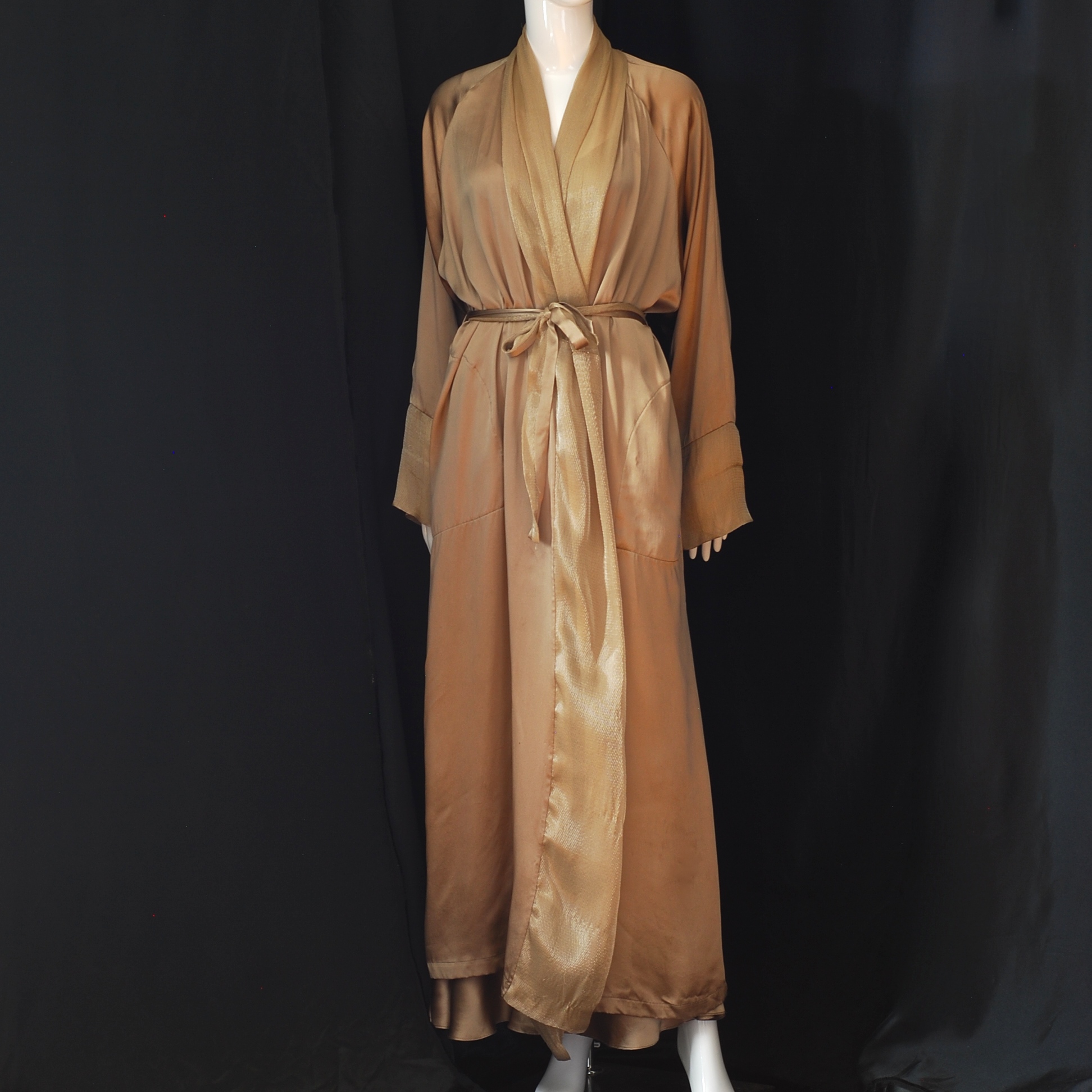 Patricia Fieldwalker Fawn Coloured Silk Robe & Gown Set | QUIET WEST