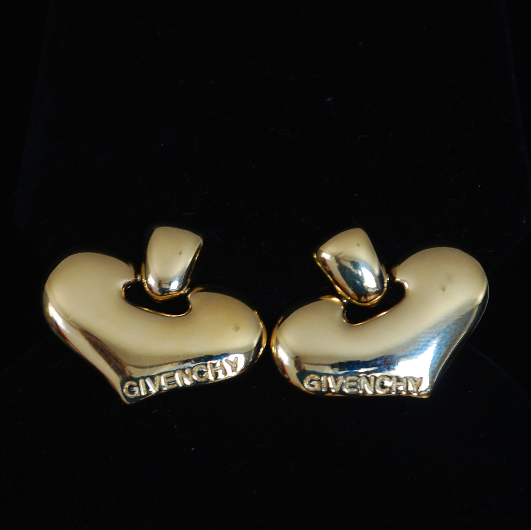 Monet Pearl Heart Clip-On Earrings – 24 Wishes Vintage Jewelry